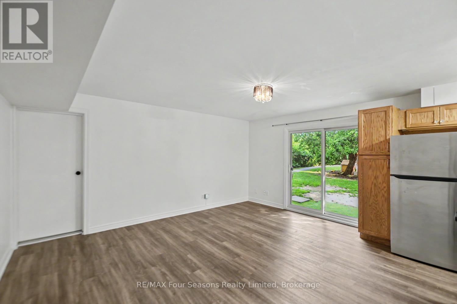 #314 5 DAWSON DRIVE - 7