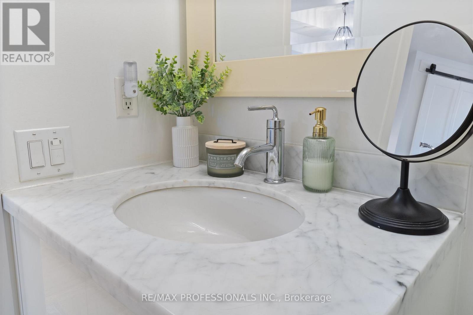#1502 88 PARK LAWN ROAD - Image 14