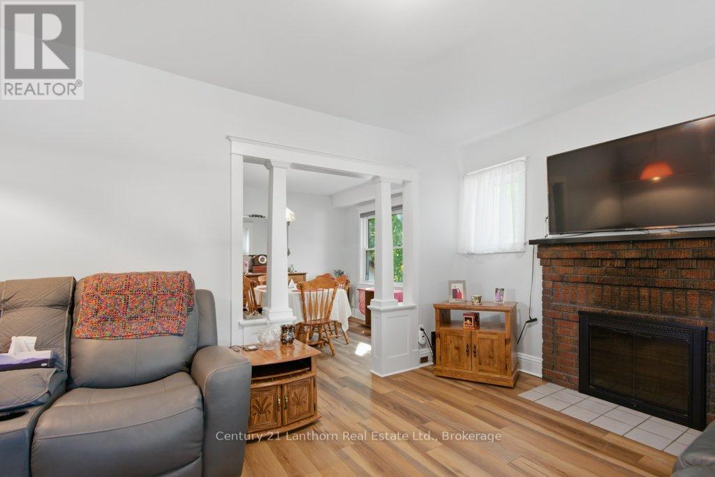 7 PURDY STREET - 12