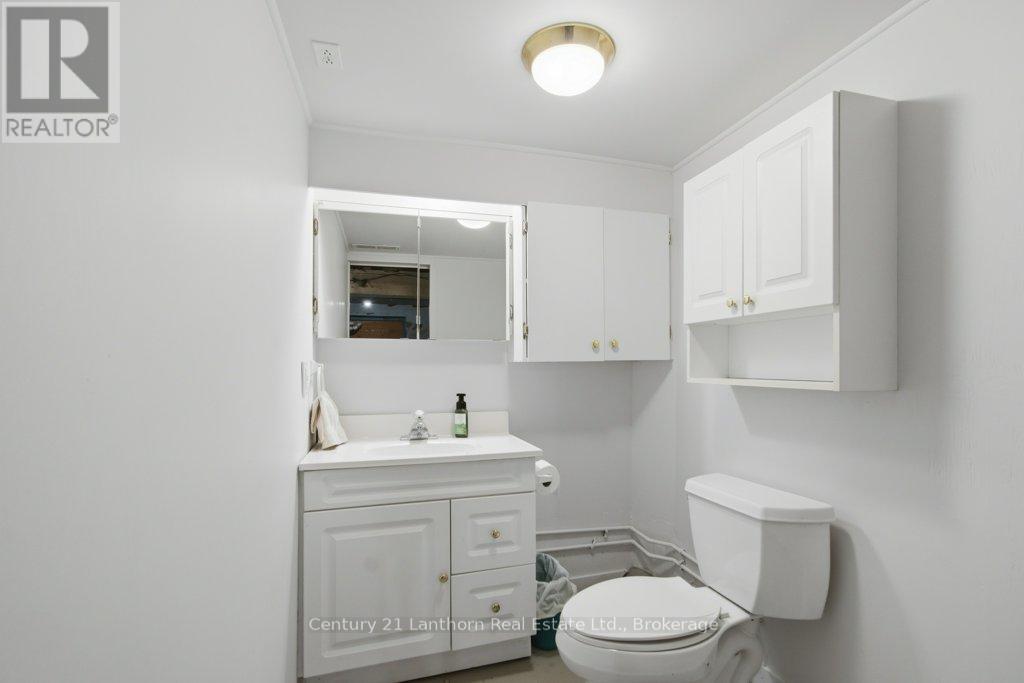 7 PURDY STREET - 24