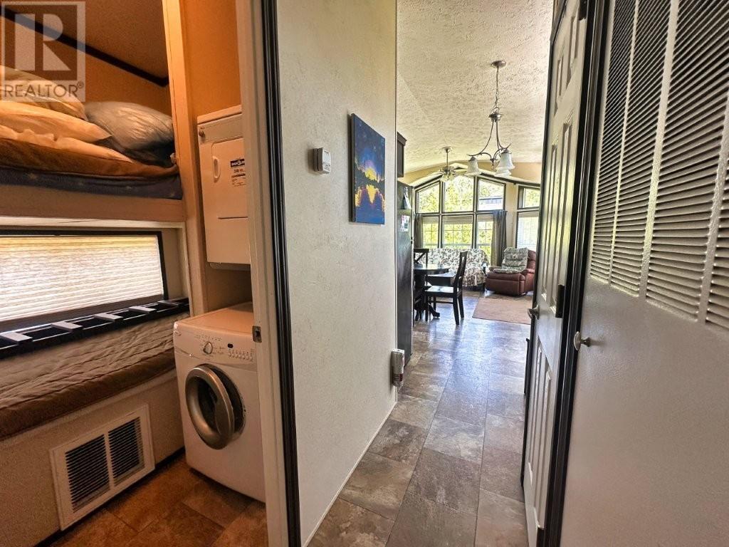 303 Loon Lake Road W - 17