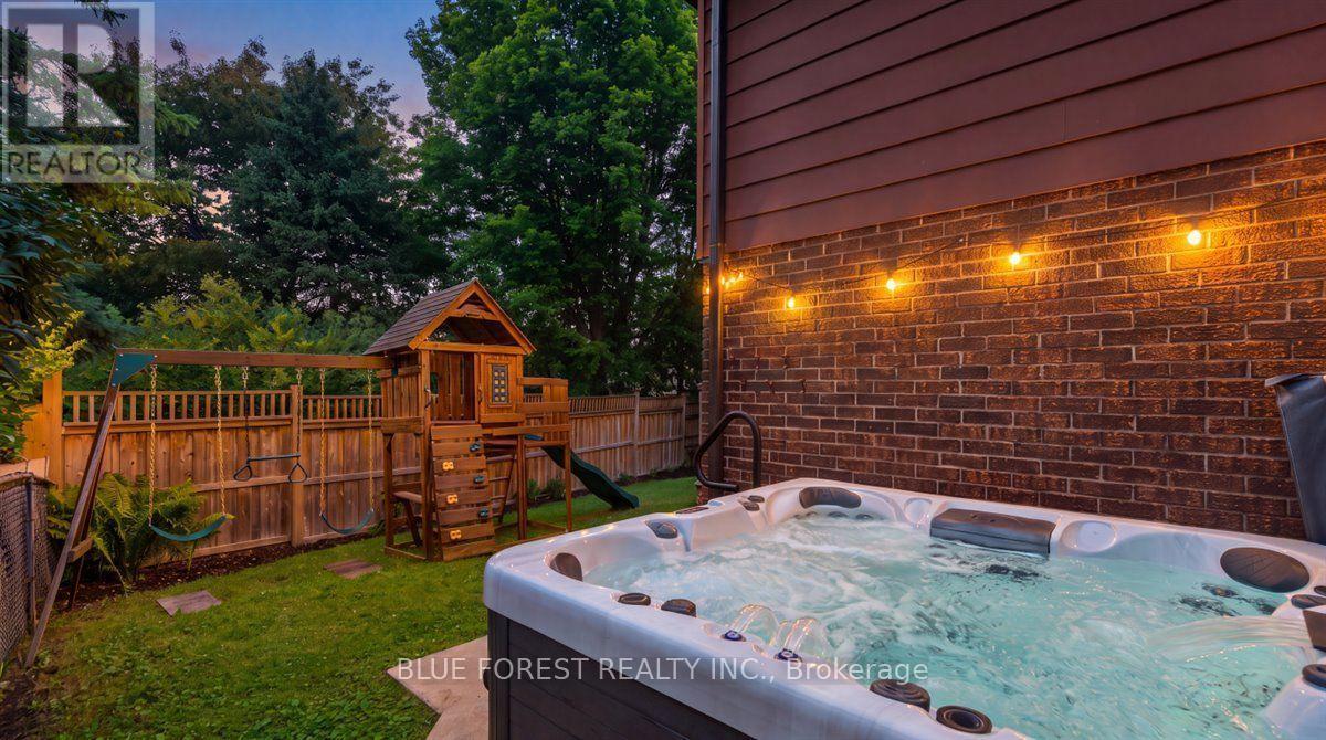 1885 ALDERSBROOK ROAD - Image 39