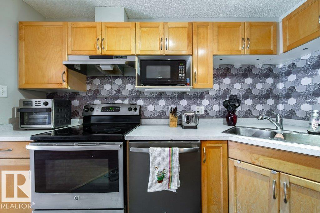#118 2305 35A AV NW - 8
