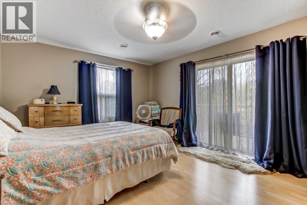 #105 12 ST ANDREW Street - 11