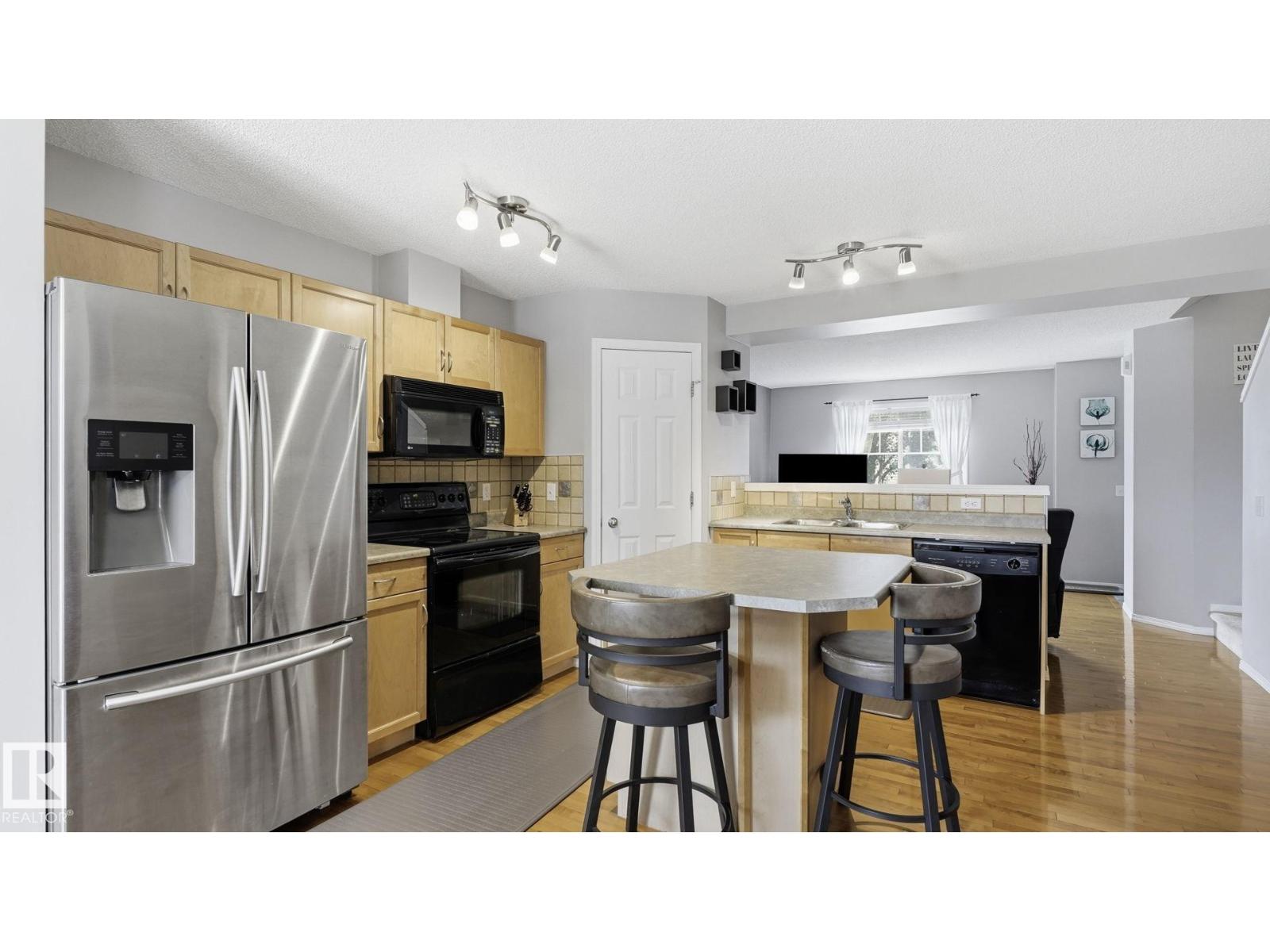 #58 8304 11 AV SW - 12