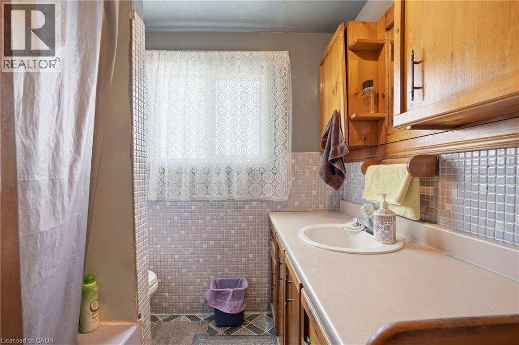 121 GIBSON Avenue - 10