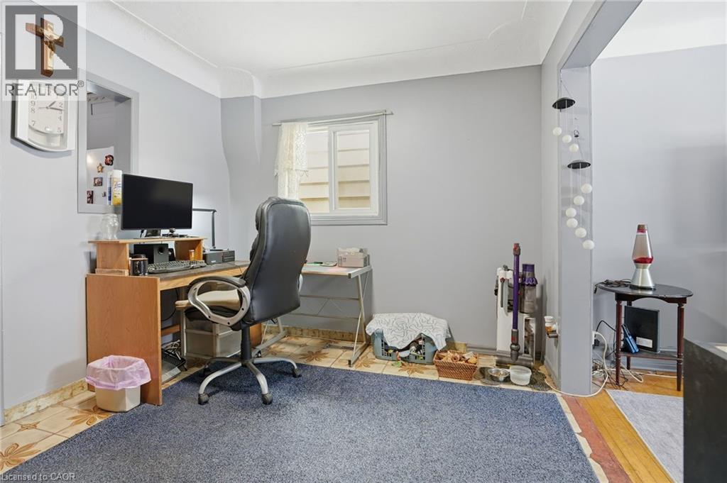 121 GIBSON Avenue - 4