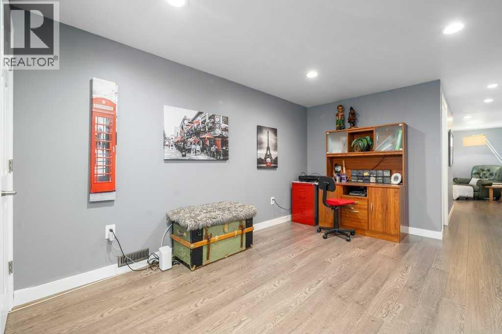 35 Stafford Street SE - 26