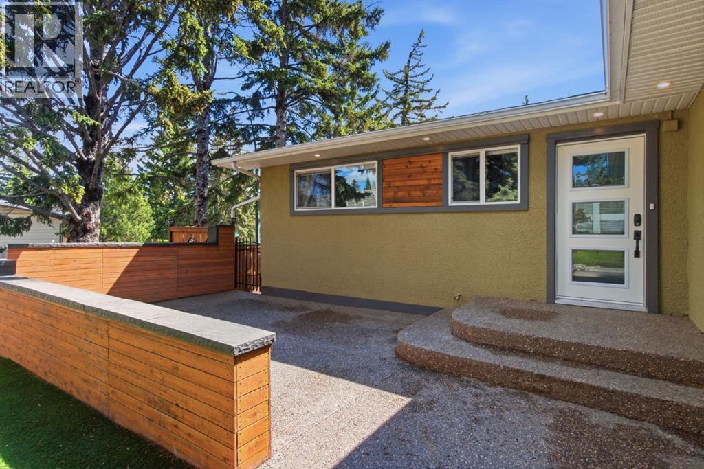 10504 Spadina Drive SW - 3