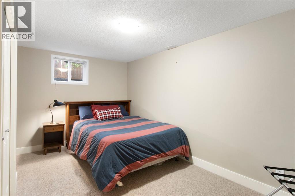 10504 Spadina Drive SW - 29