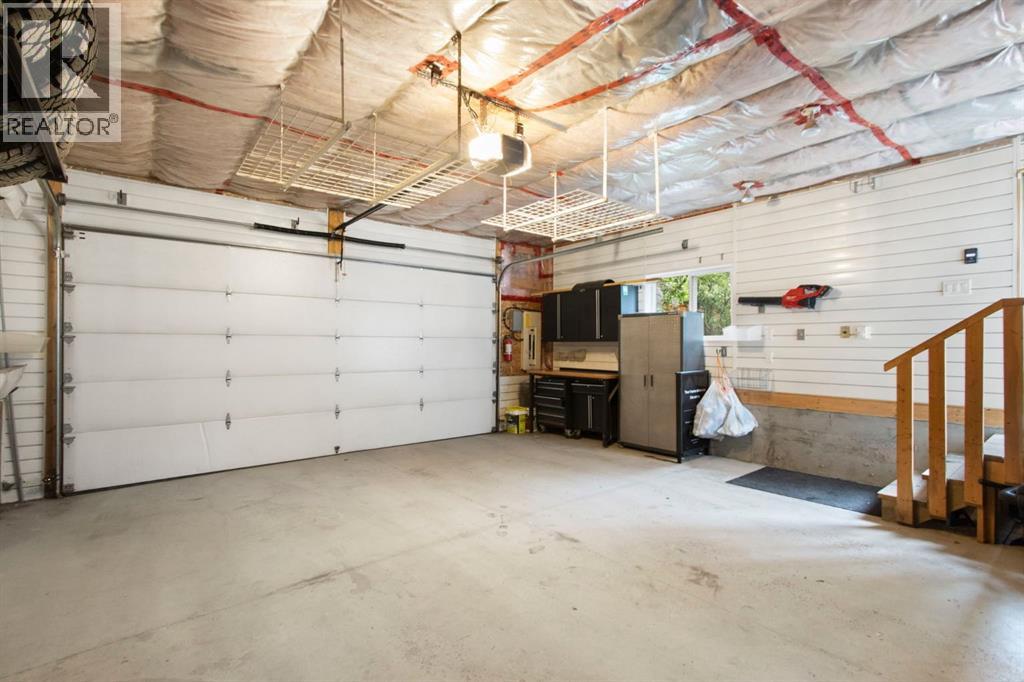 10504 Spadina Drive SW - 42
