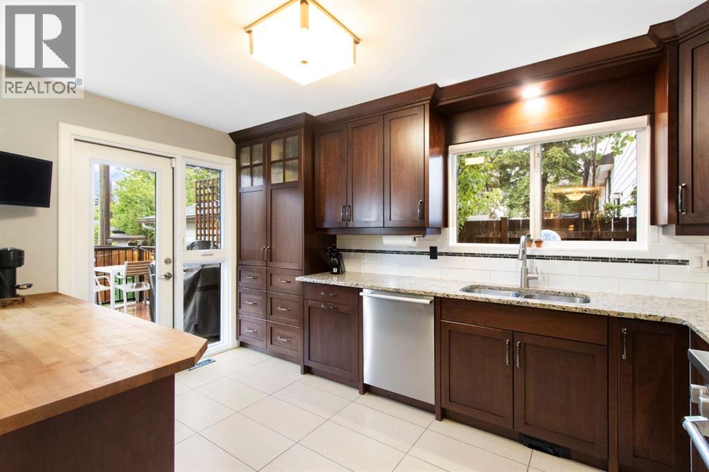10504 Spadina Drive SW - 15