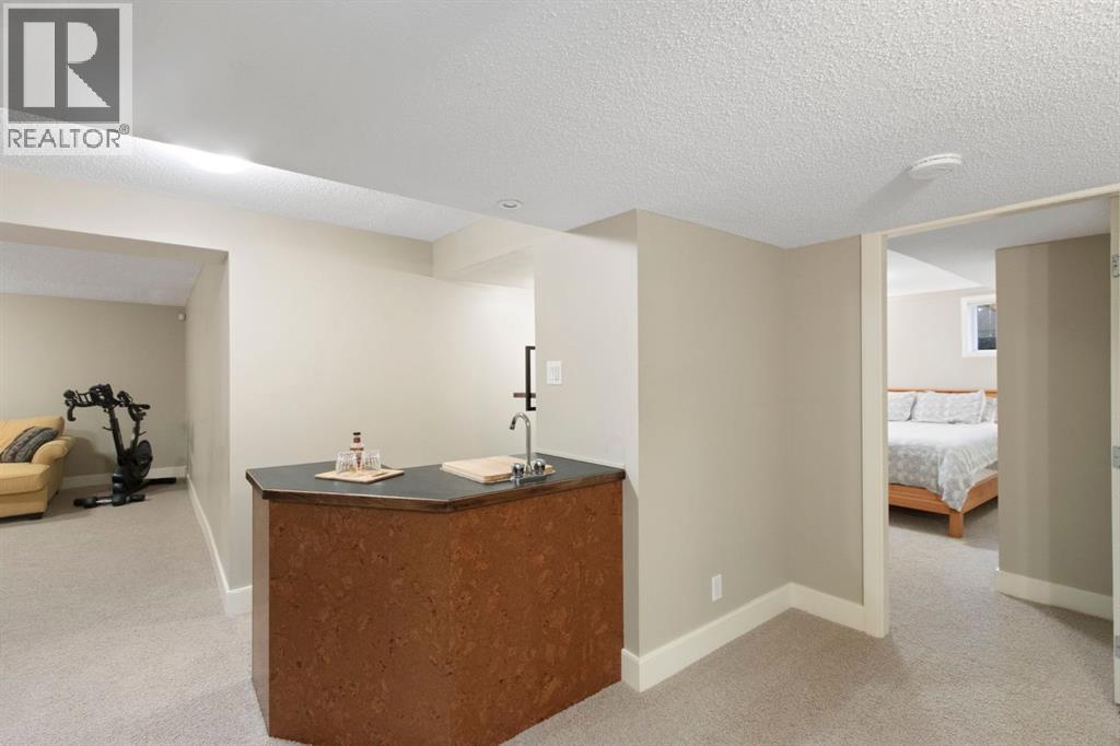 10504 Spadina Drive SW - 28