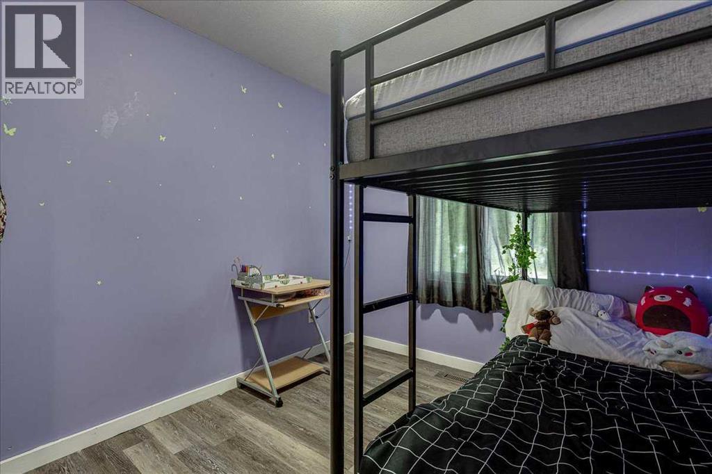 4709 55 Avenue - 19