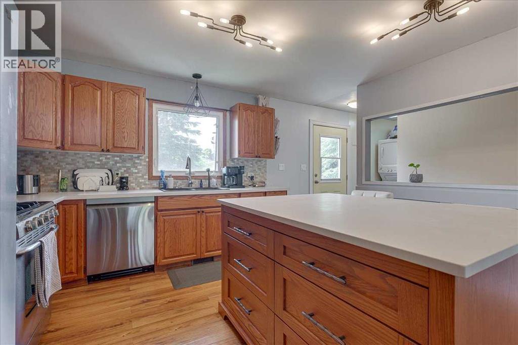 4709 55 Avenue - 15