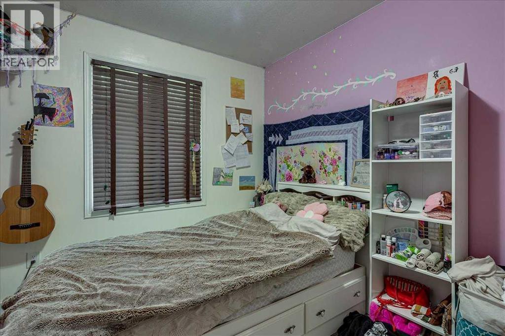 4709 55 Avenue - 22
