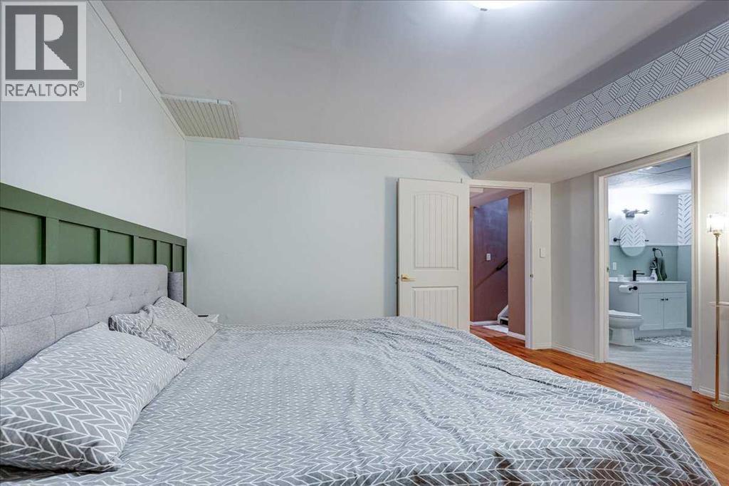 4709 55 Avenue - 30