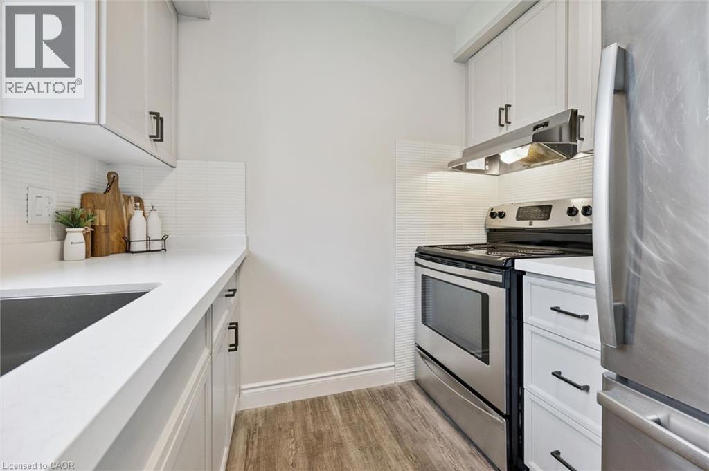 196 WALKER Street - Image 15