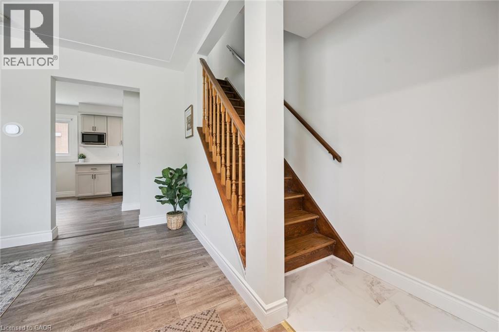 196 WALKER Street - Image 16