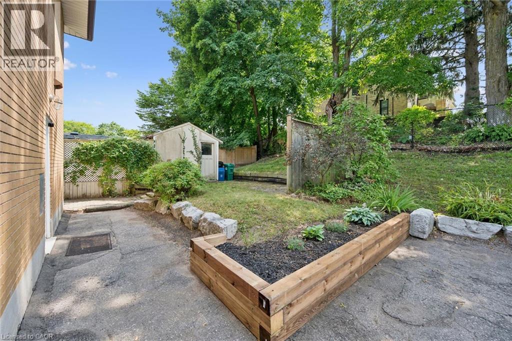 196 WALKER Street - Image 36