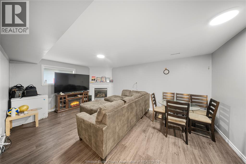 1412 KATELLA AVENUE - 31