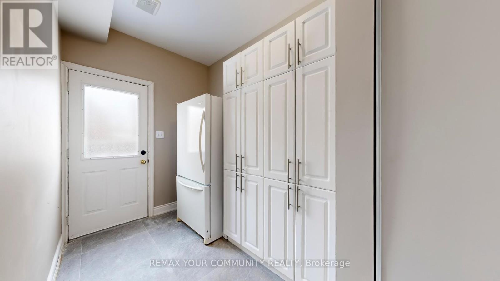 8 WESTACOTT AVENUE - 12