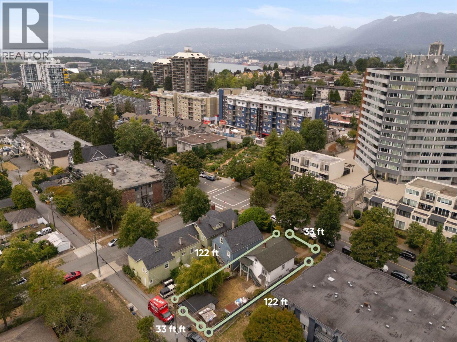 4 Bed, 2 Bath House for Sale in Burnaby – 3906 PENDER STREET, Burnaby – MLS# R3148839 - Image 8