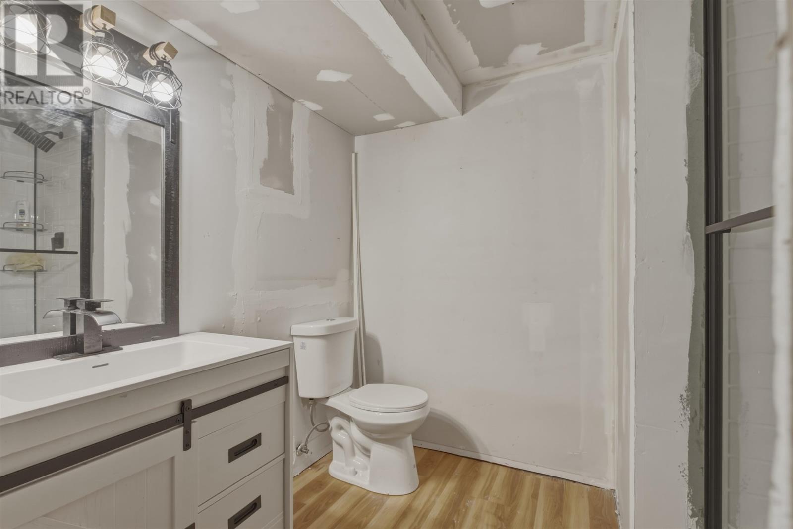 9 Cameron RD - Image 26
