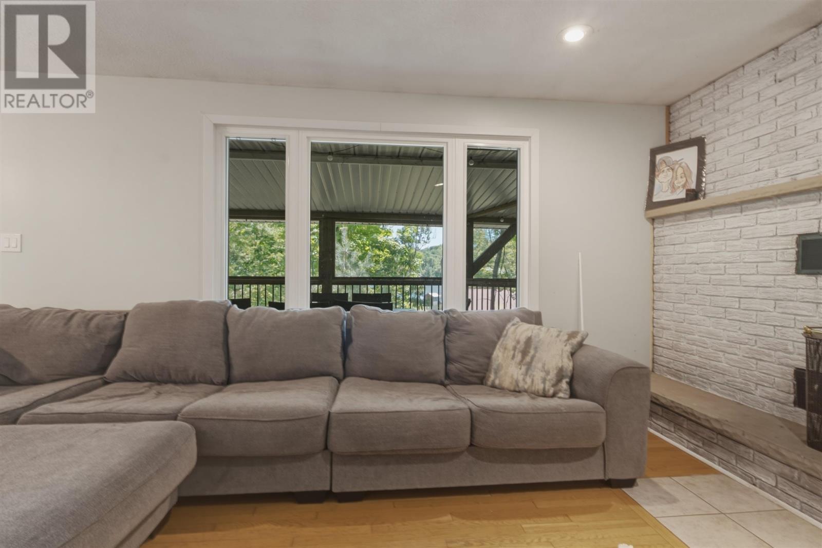 9 Cameron RD - Image 12