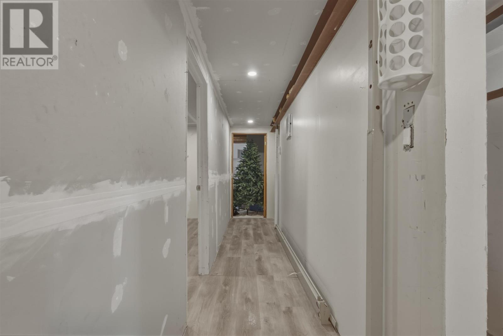 9 Cameron RD - Image 32