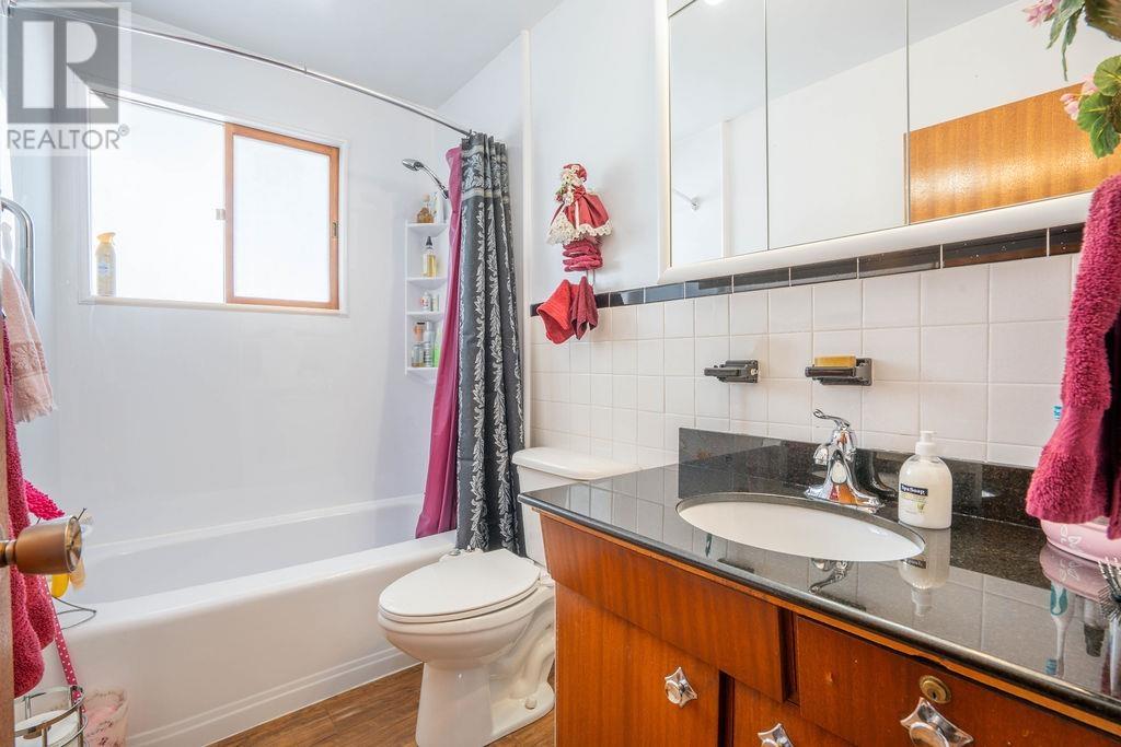 536 Charles ST - 18