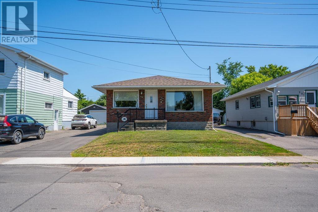 536 Charles ST - 3