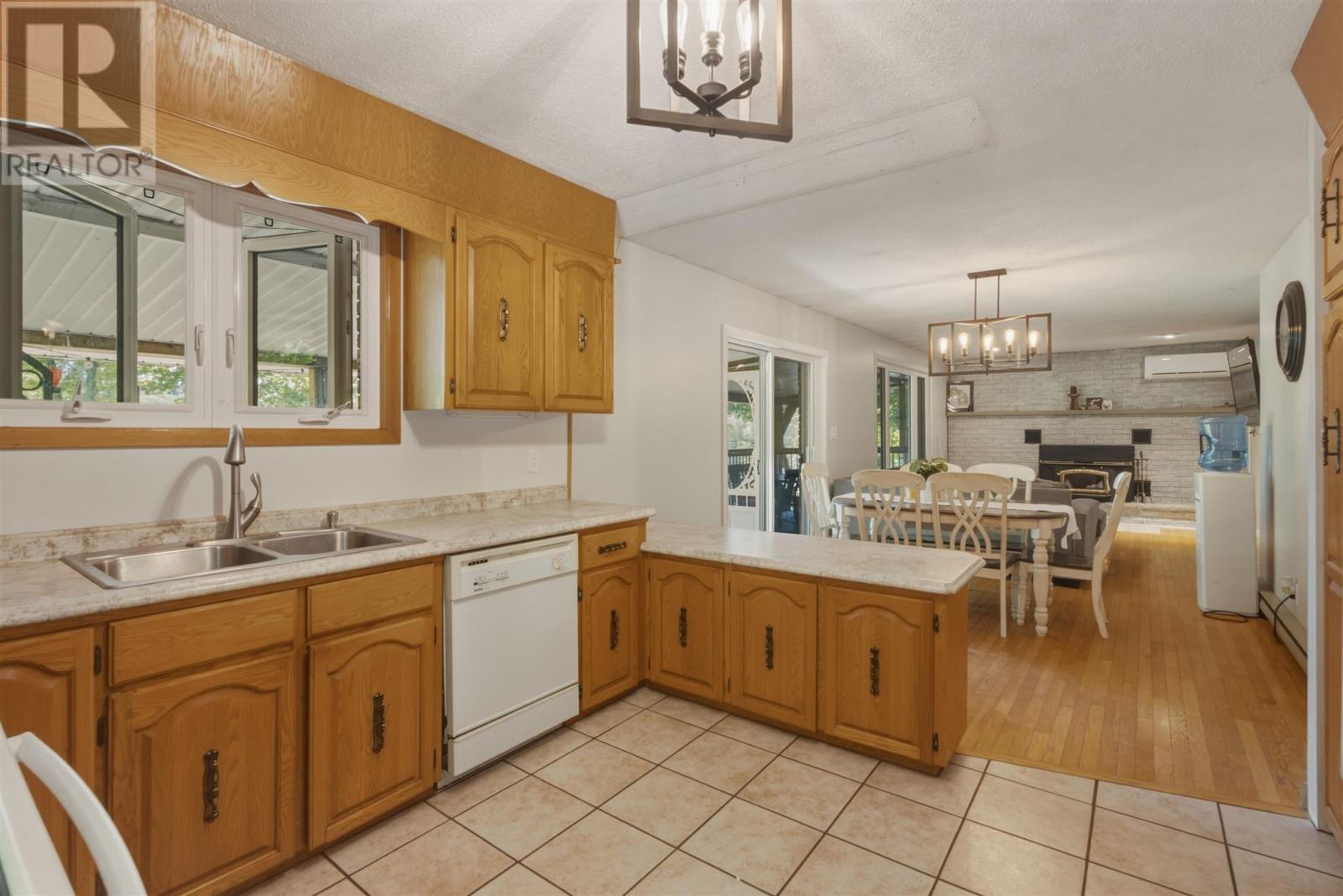 9 Cameron RD - Image 7