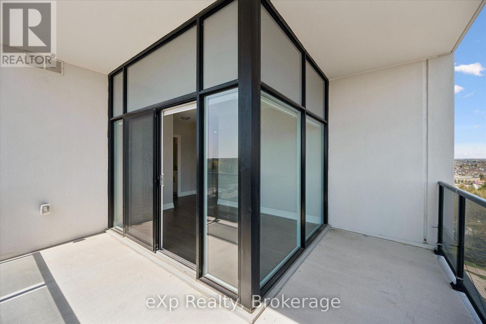 #711 1878 GORDON STREET - 25