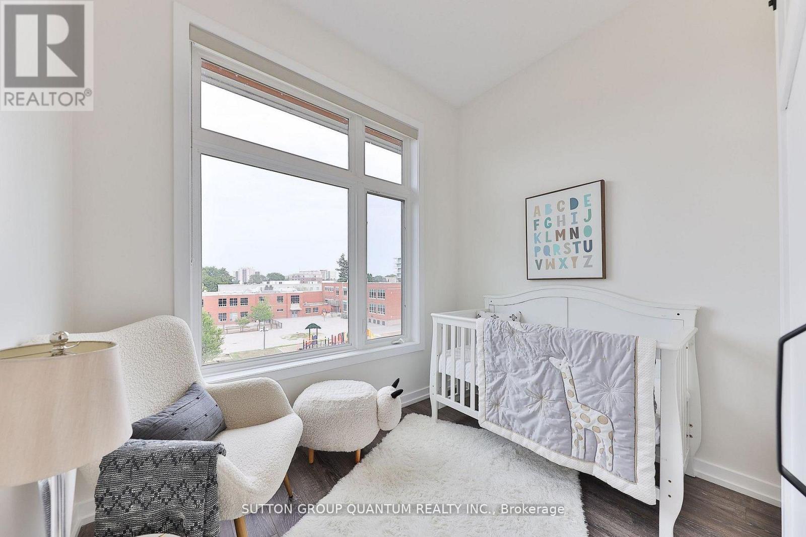 #418 457 PLAINS ROAD E - 33