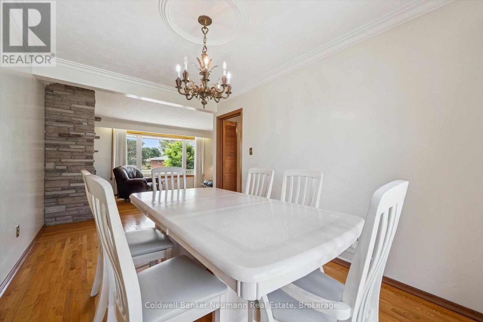 10 KARA LEE COURT - 13