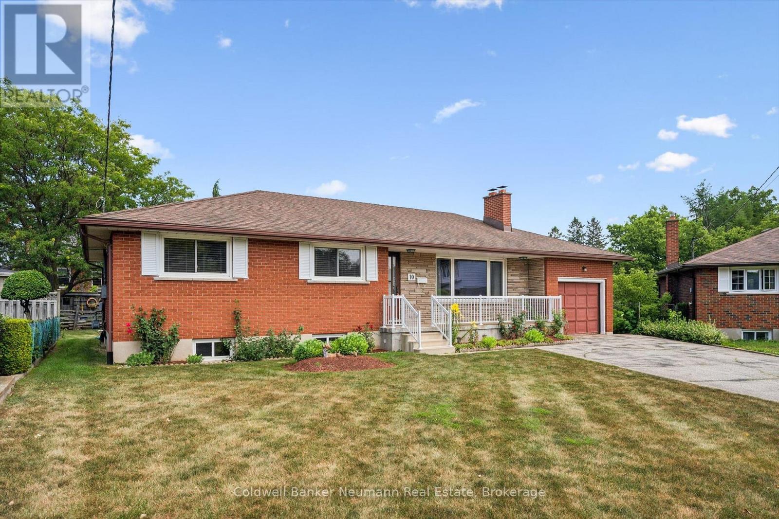 10 KARA LEE COURT - 3