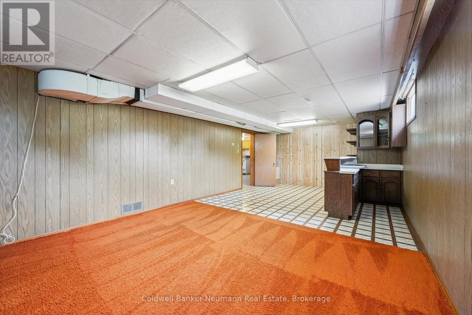10 KARA LEE COURT - 32