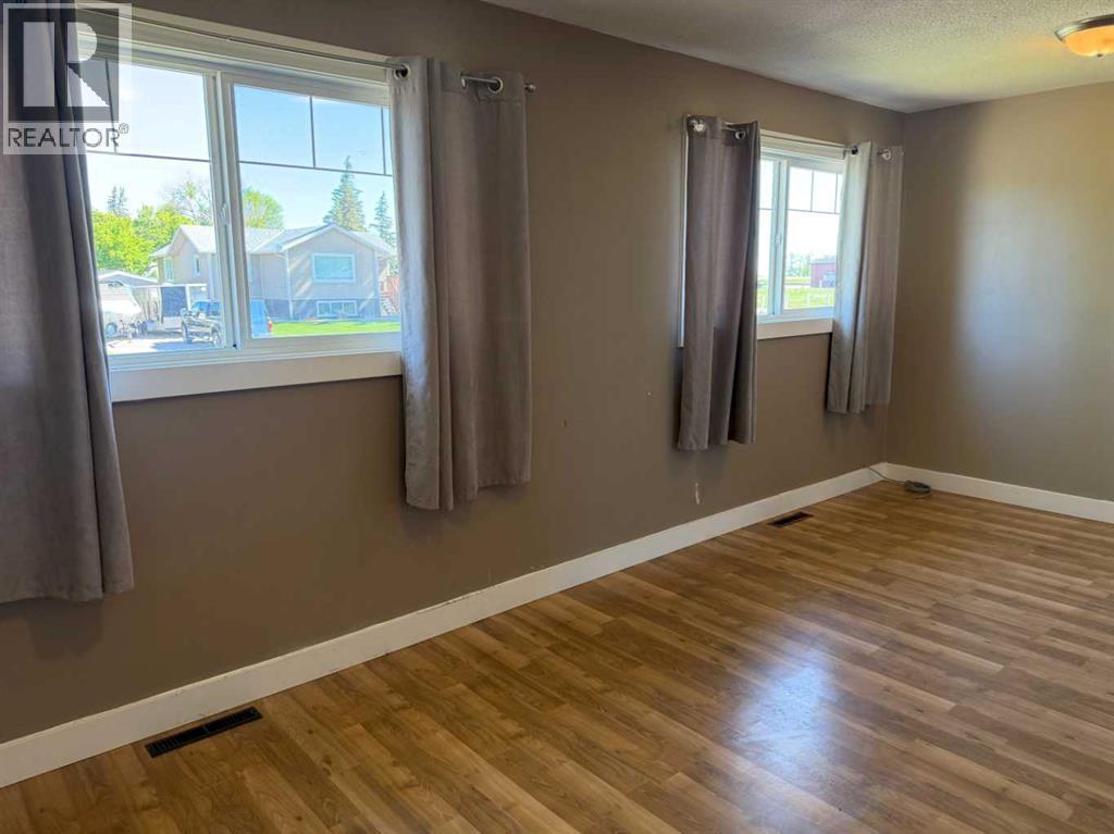 127 2 Avenue N - 20