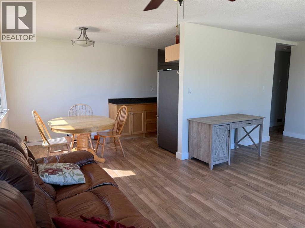 127 2 Avenue N - 5