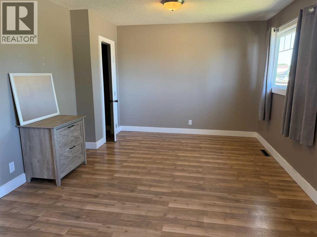 127 2 Avenue N - 17