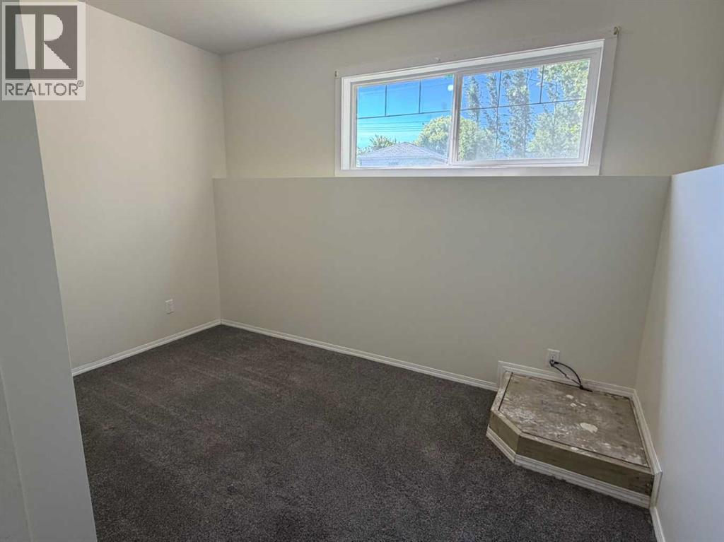 127 2 Avenue N - 27