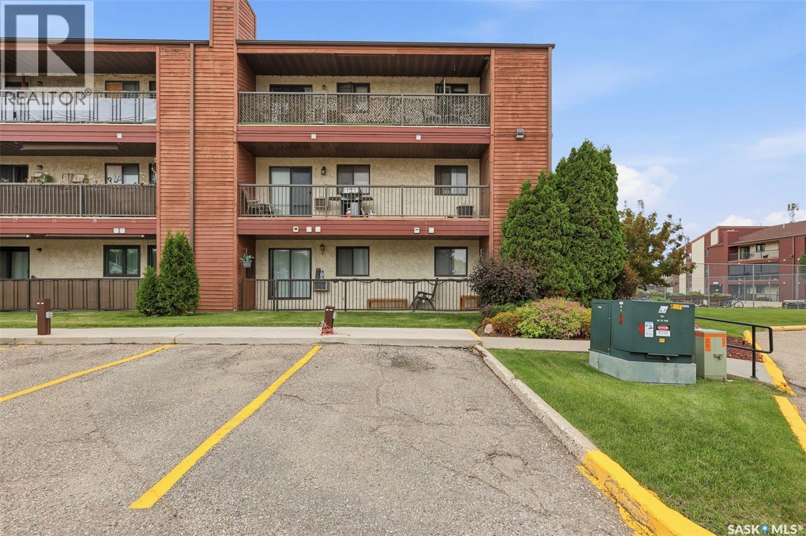 #310C 3302 33rd STREET W - 27