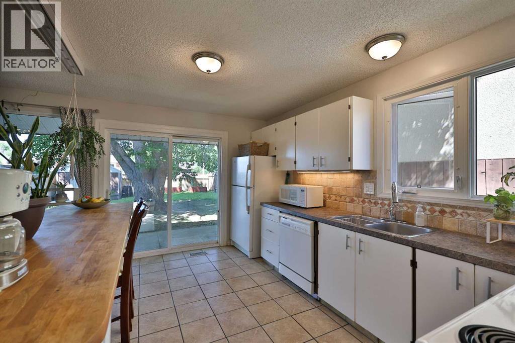 1618 St. George Road N - 12