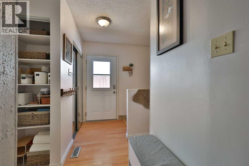 1618 St. George Road N - 21