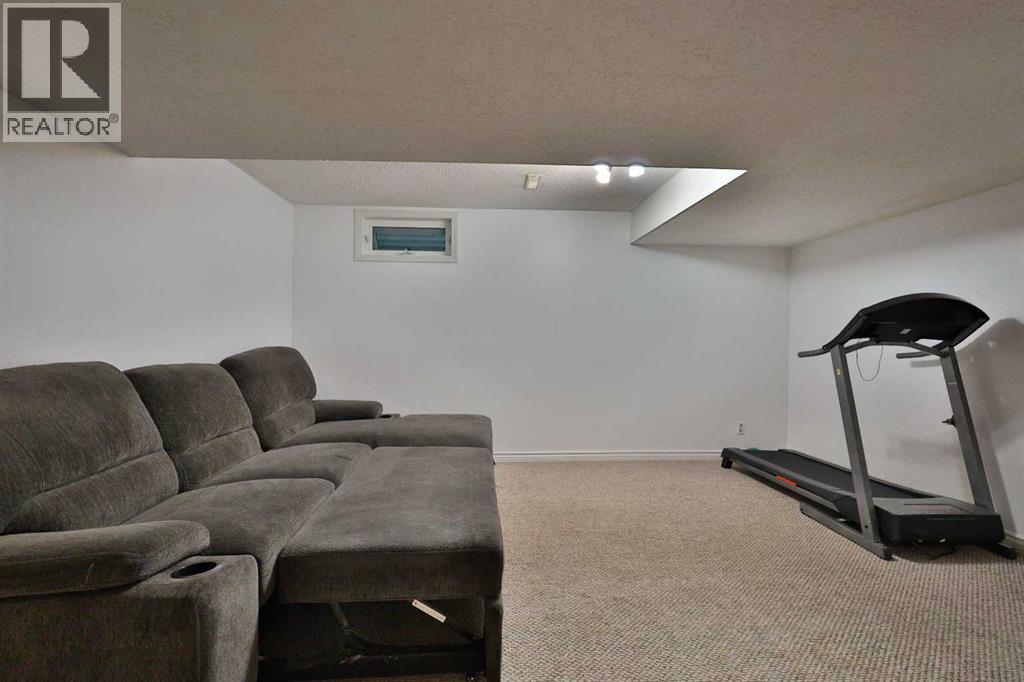1618 St. George Road N - 23