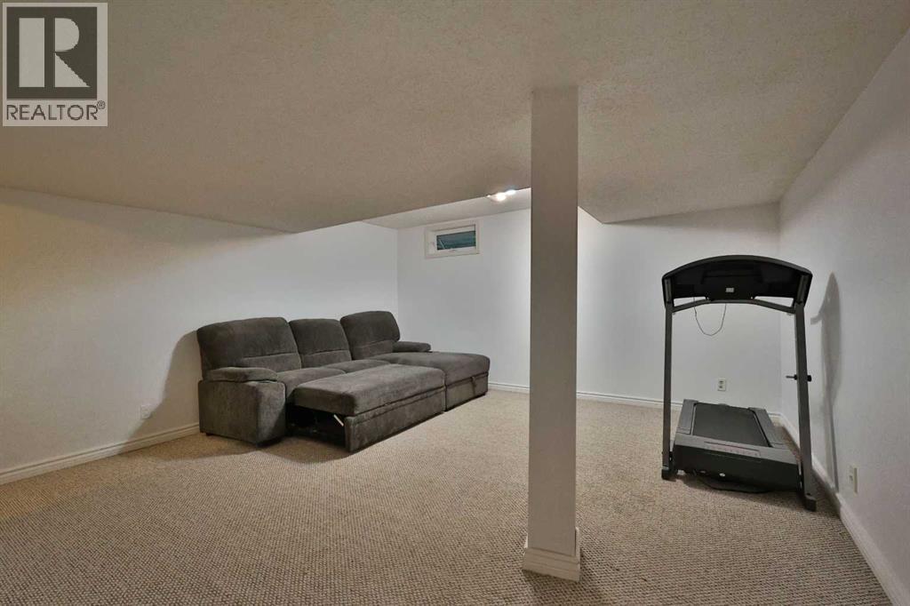 1618 St. George Road N - 25