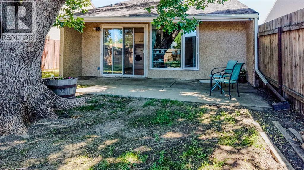1618 St. George Road N - 33