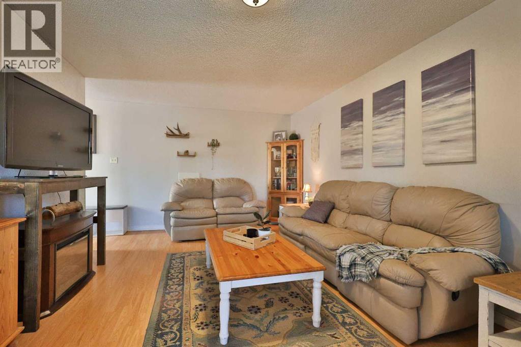 1618 St. George Road N - 6