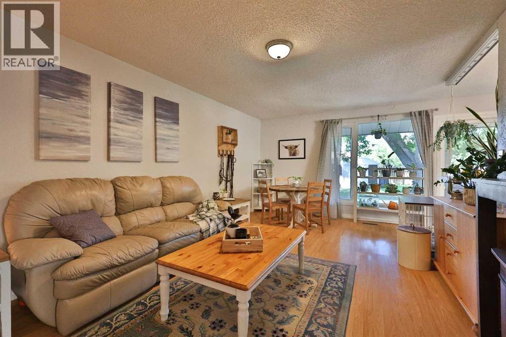 1618 St. George Road N - 4